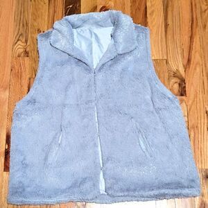 Cejon Fuzzy Furry Soft Vest with Pockets Large